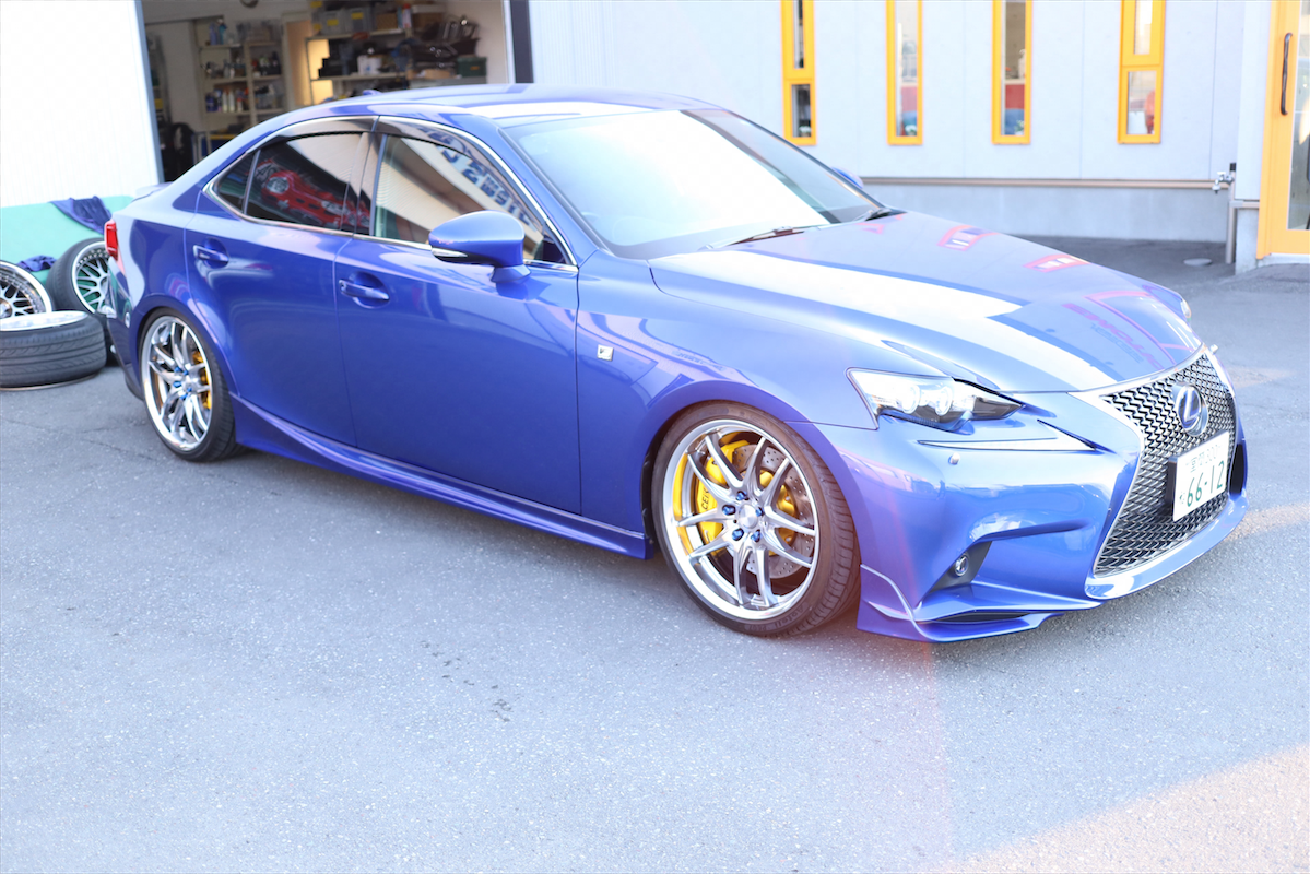 Kit Gros Freins CEIKA Sur-Mesure Lexus IS300h (AVE30) (13~up)