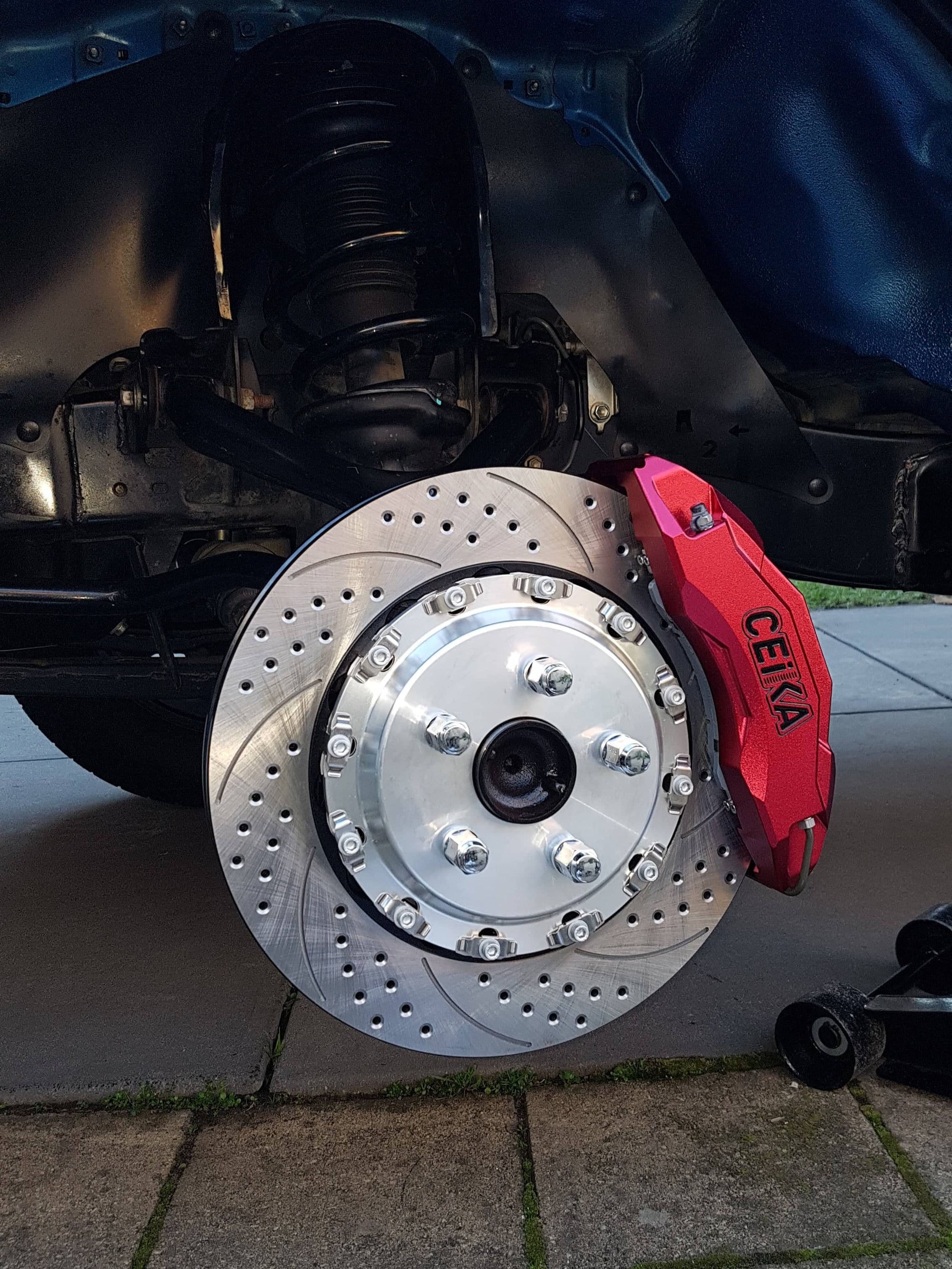 Kit Gros Freins CEIKA Sur-Mesure Toyota Hilux TGN16R (05~13)
